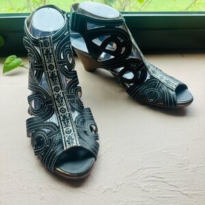 L'artiste Spring Step Flourish Gladiator Sandal Heel Black Size41/ US9.5-10